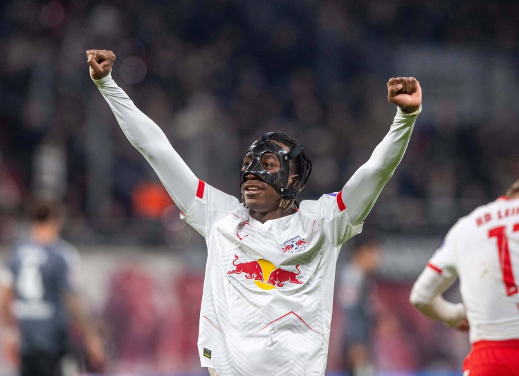 开云体育网址-法尔克：拜仁有意签年轻左边锋，将和英超多队竞争迪奥曼德和马拉