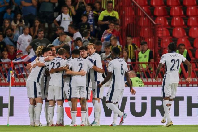 【世预赛】三人斩获处子球，英格兰5比0客胜塞尔维亚