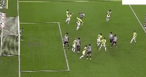 开云体育下载-穆帅喷裁判喷土超：VAR忙着喝茶，土超究竟谁在看？