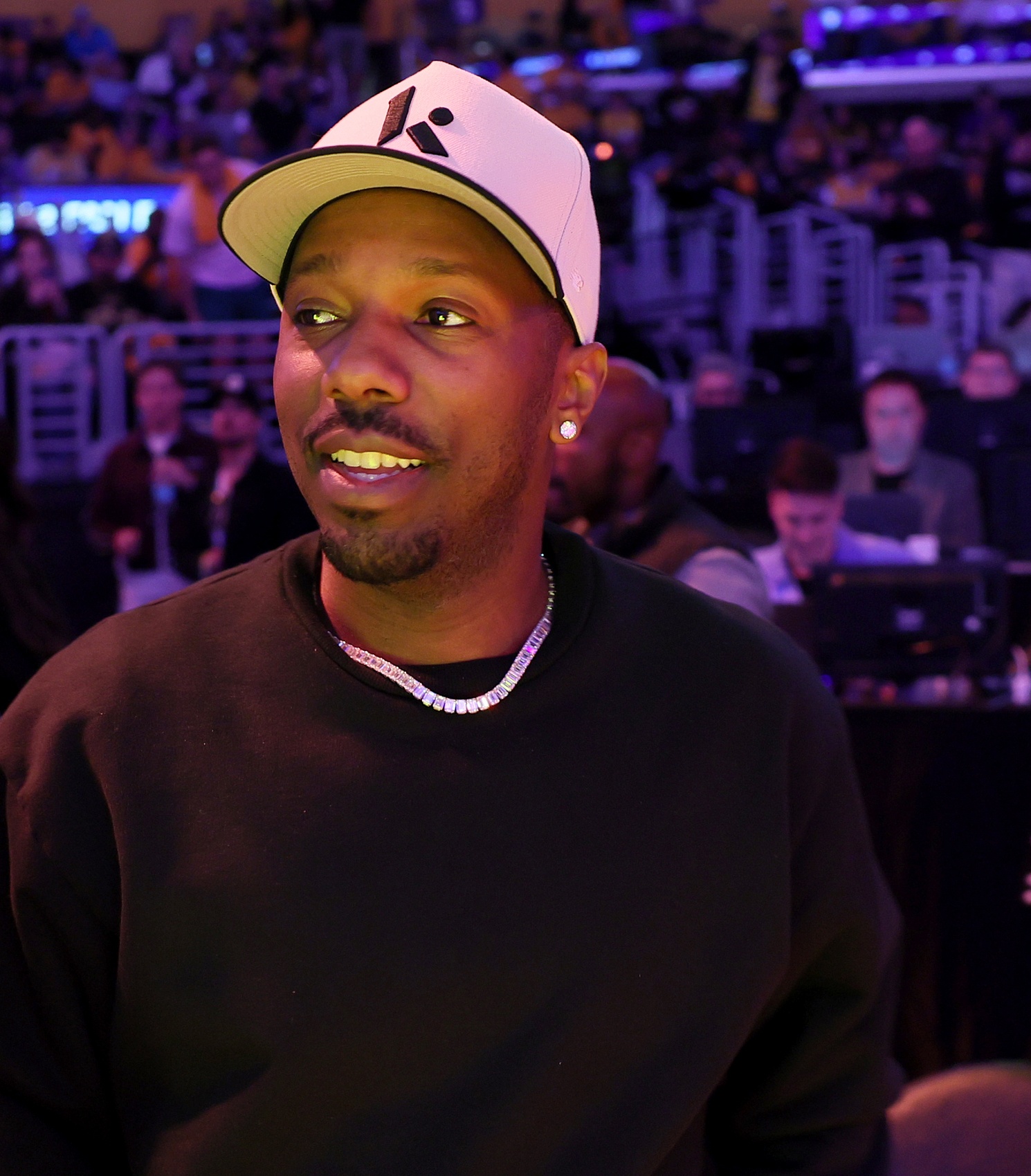 开云体育官网-小里：富保罗不该公开谈交易不该做播客 他的话会被认为代表老詹