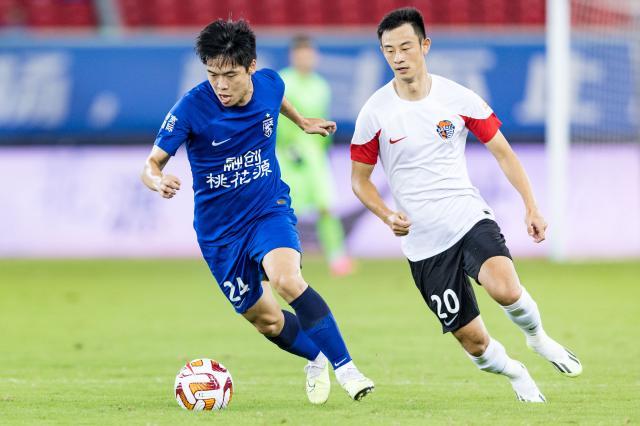 【中超】段刘愚补射得手 武汉三镇1比0小胜青岛海牛