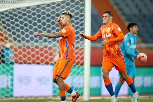 【中超】克雷桑陈蒲吴兴涵5分钟3球 泰山4比0河北