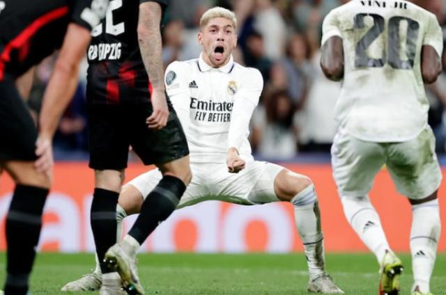 开云体育下载-巴尔韦德：右脚将连进左脚球？自信最重要！