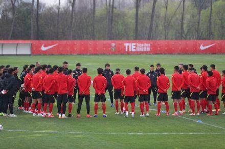 津媒：国足攻击手状态越来越好 武磊也需竞争上岗